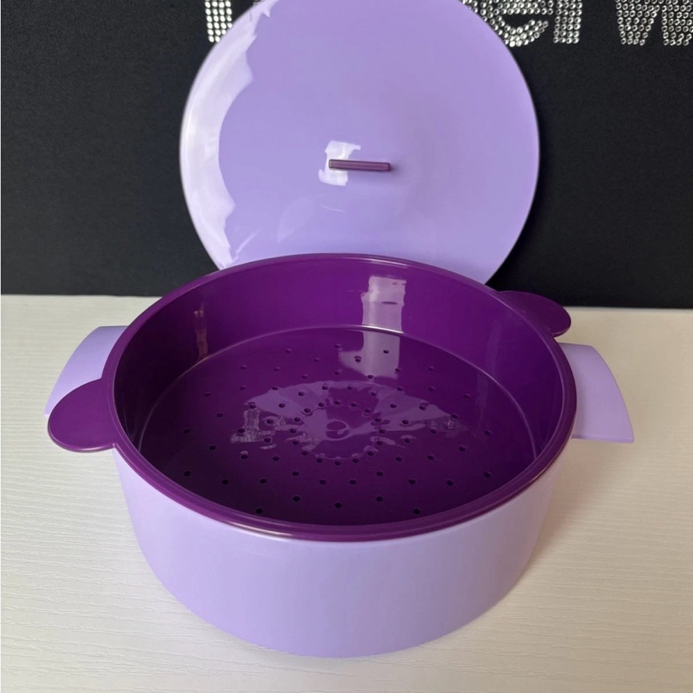 Tupperware Tortilla Keeper Micro-steamer 1.5qt /6 Cup Shades Of Purple New - Picture 2 of 3